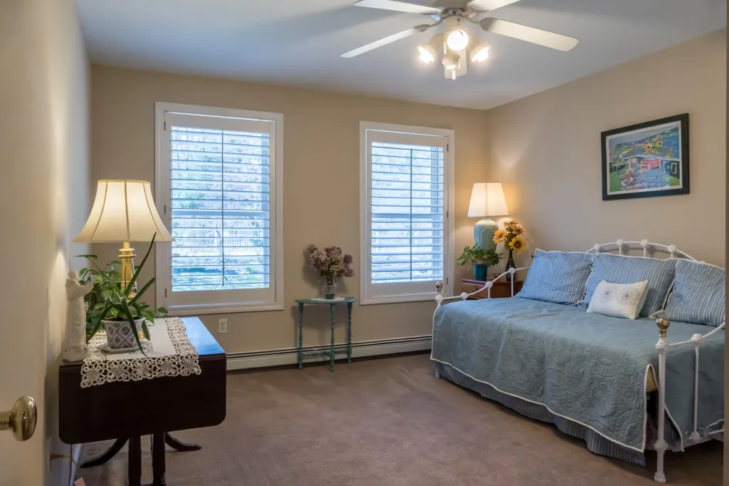 81 Adams Way Freeport ME 04032