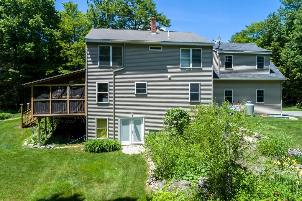 81 Adams Way Freeport ME 04032
