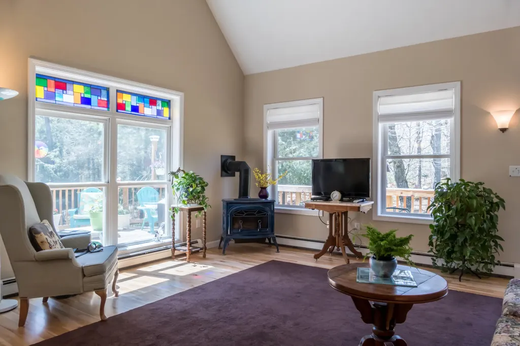 81 Adams Way Freeport ME 04032