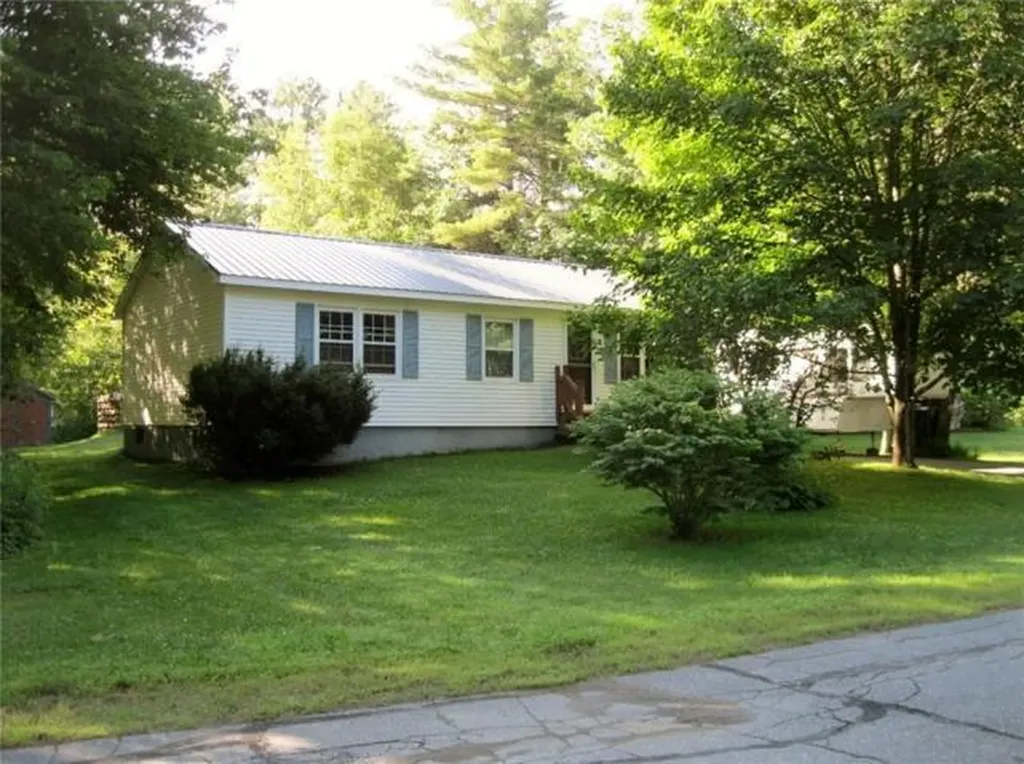 16 Rebecca Street Norridgewock ME 04957