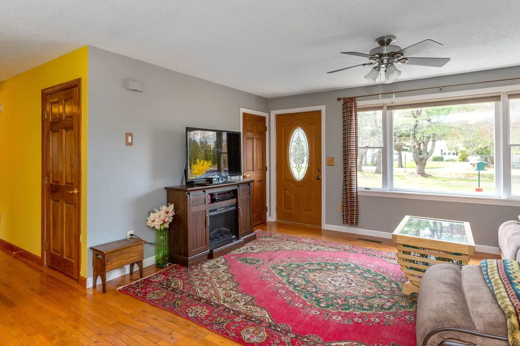 49 Cathance Road Topsham ME 04086