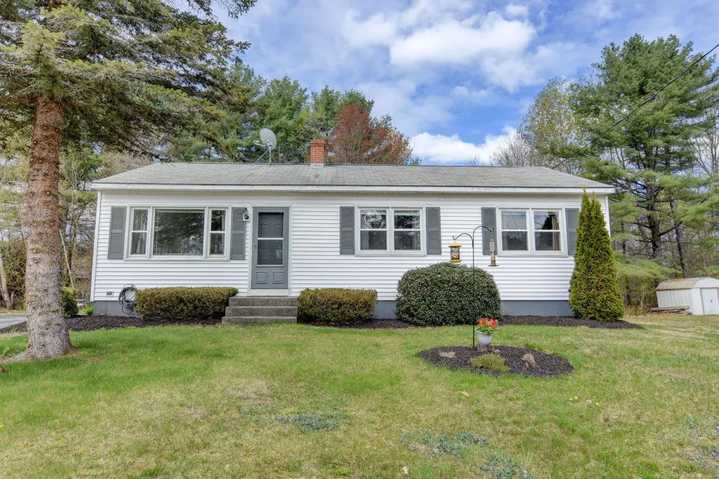 26 Kevin Street Lewiston ME 04240
