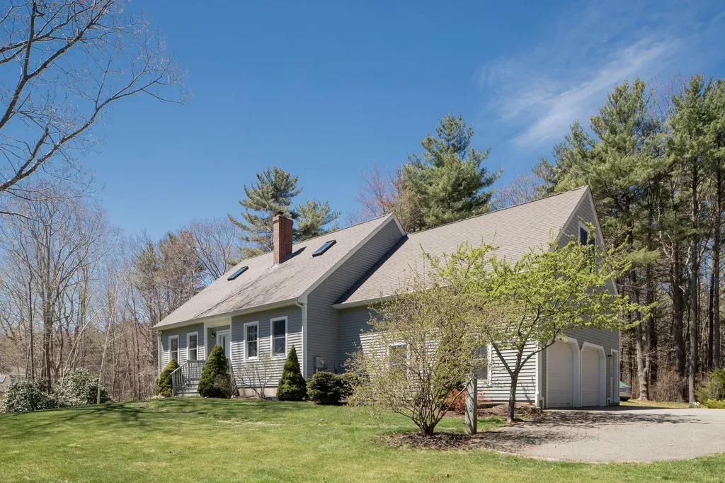 21 Passaic Road York ME 03902