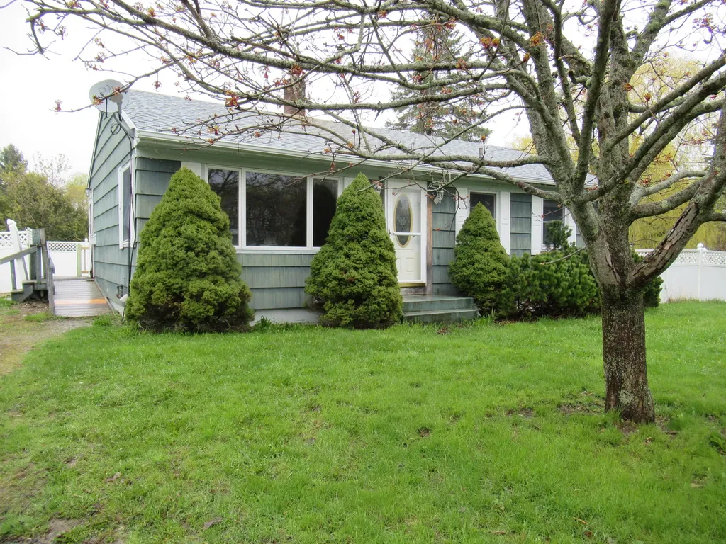 77 Lawn Avenue Rockland ME 04841