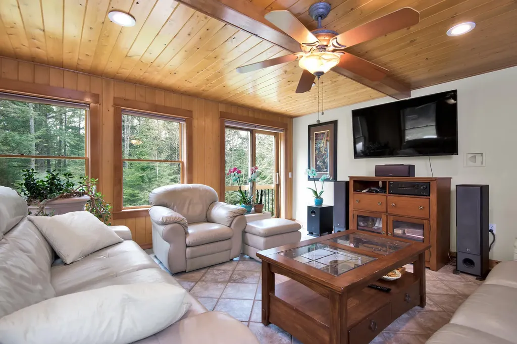 56 Rangdale Road Durham ME 04222