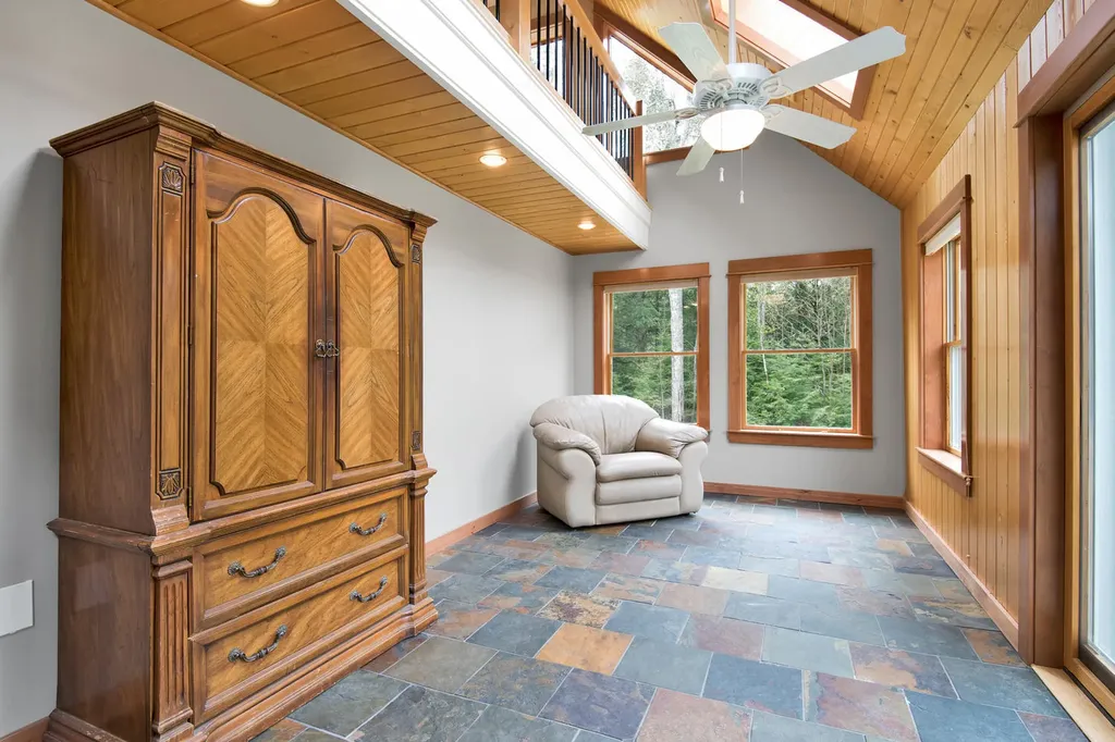 56 Rangdale Road Durham ME 04222