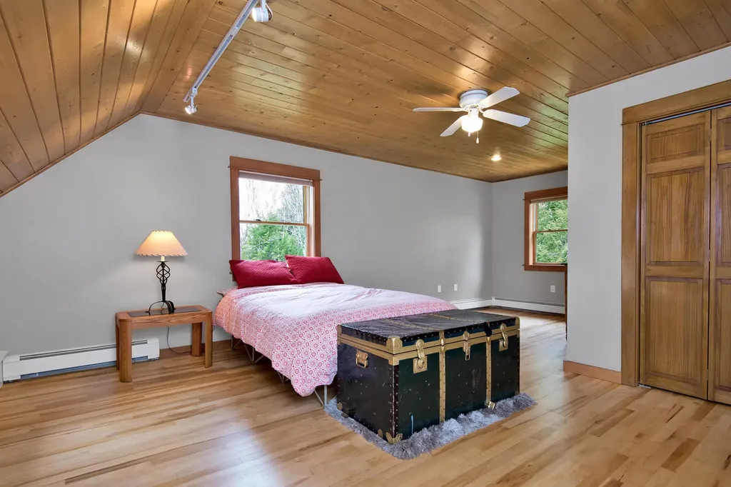 56 Rangdale Road Durham ME 04222