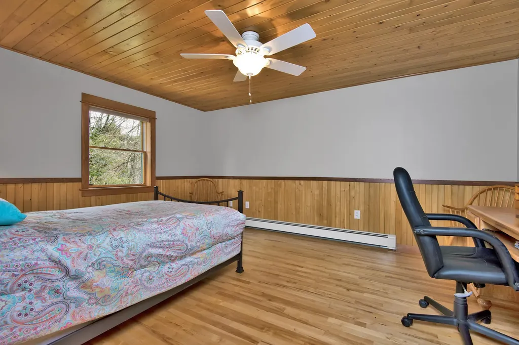 56 Rangdale Road Durham ME 04222