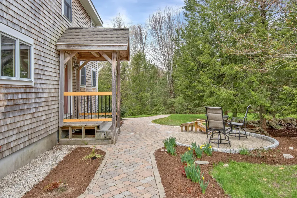 56 Rangdale Road Durham ME 04222