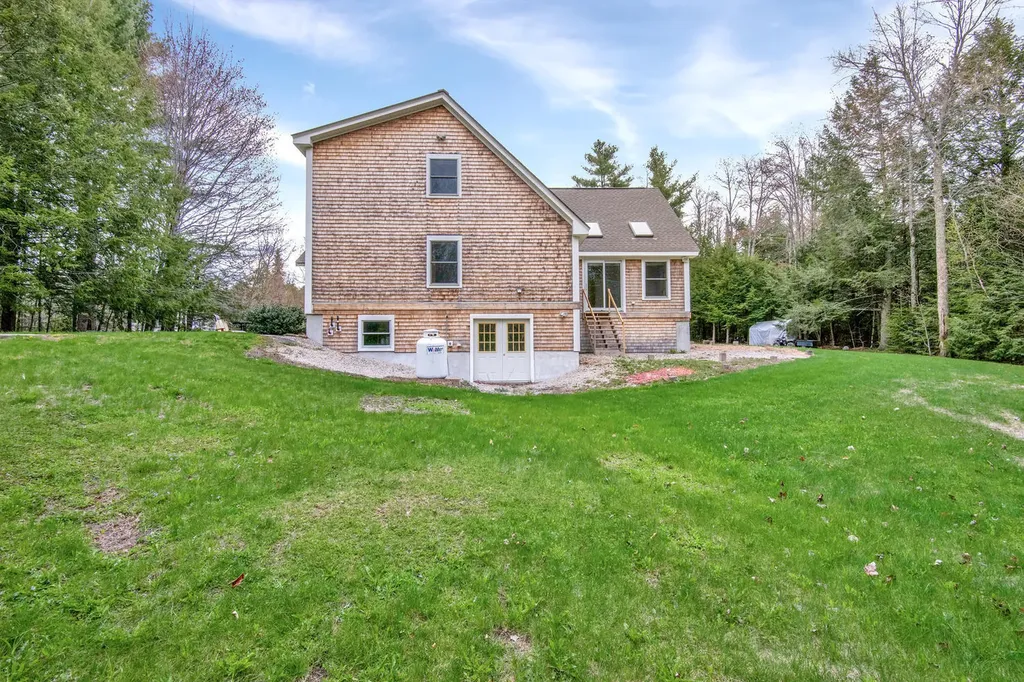56 Rangdale Road Durham ME 04222
