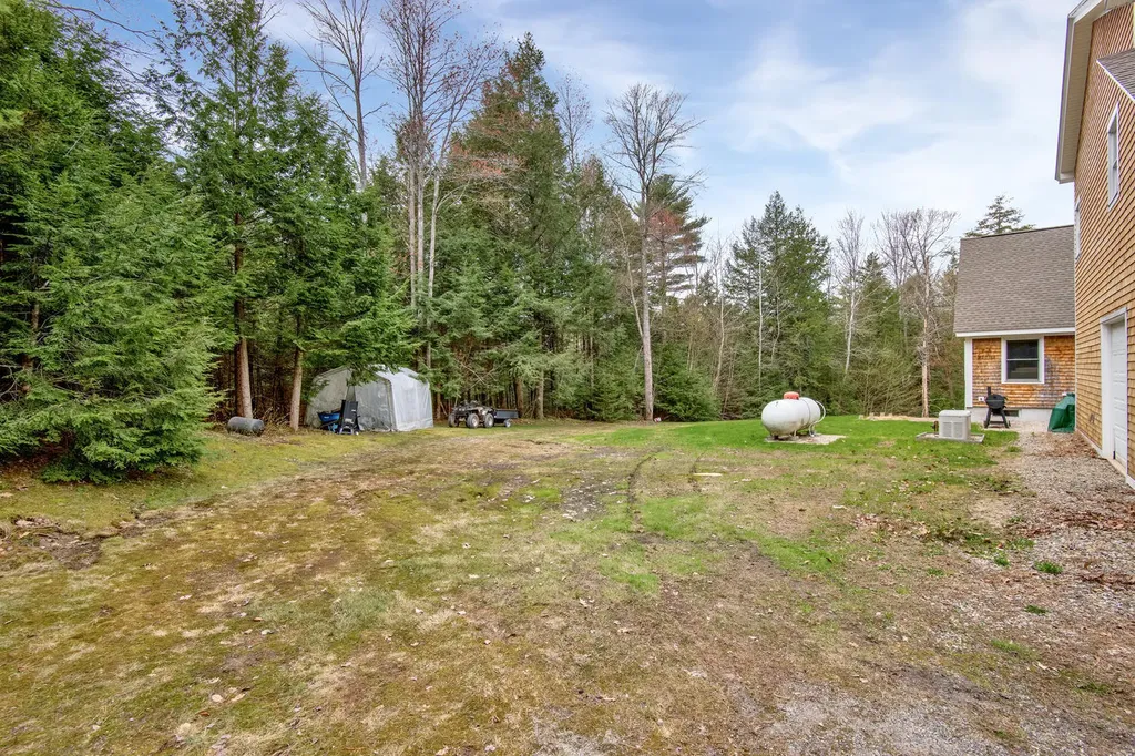 56 Rangdale Road Durham ME 04222