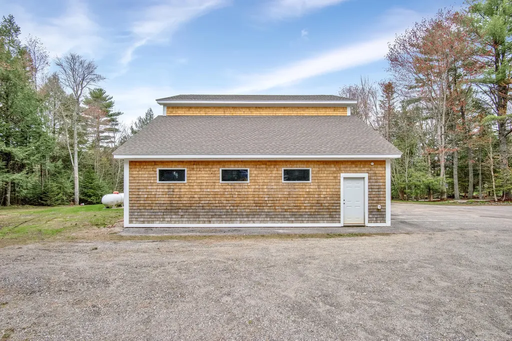 56 Rangdale Road Durham ME 04222
