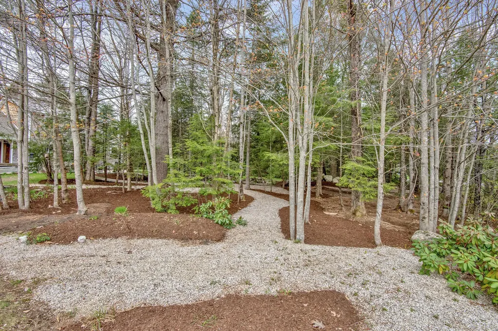 56 Rangdale Road Durham ME 04222