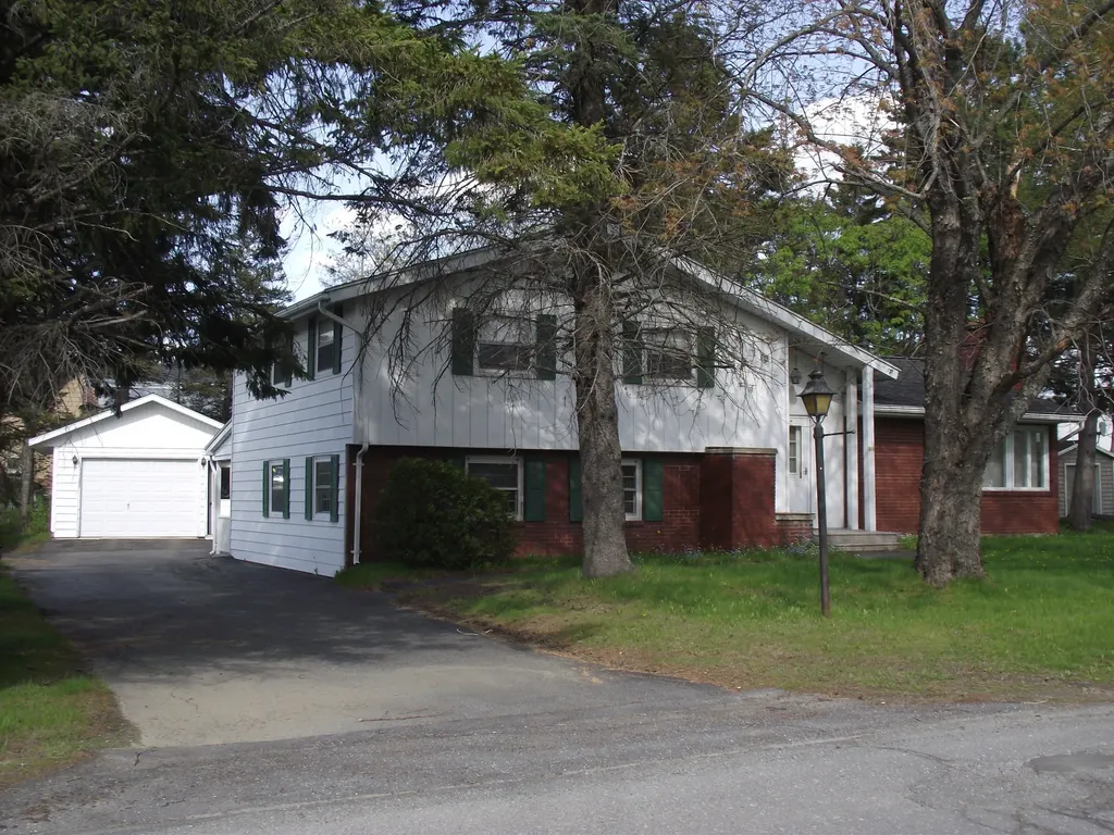 10 Page Avenue Fort Kent ME 04743