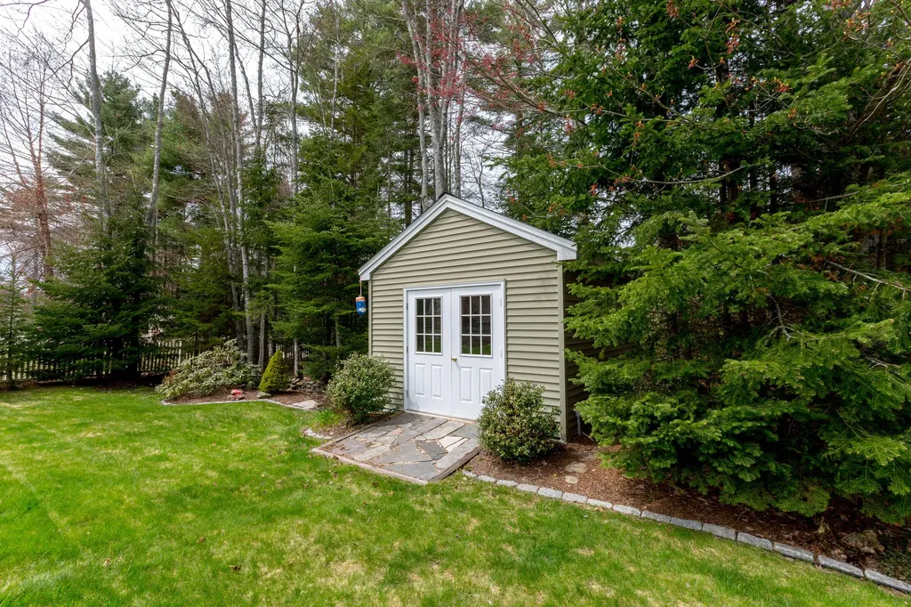 4 Mountain Ash Avenue Brunswick ME 04011