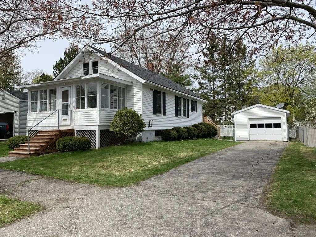 72 Mountain View Avenue Bangor ME 04401