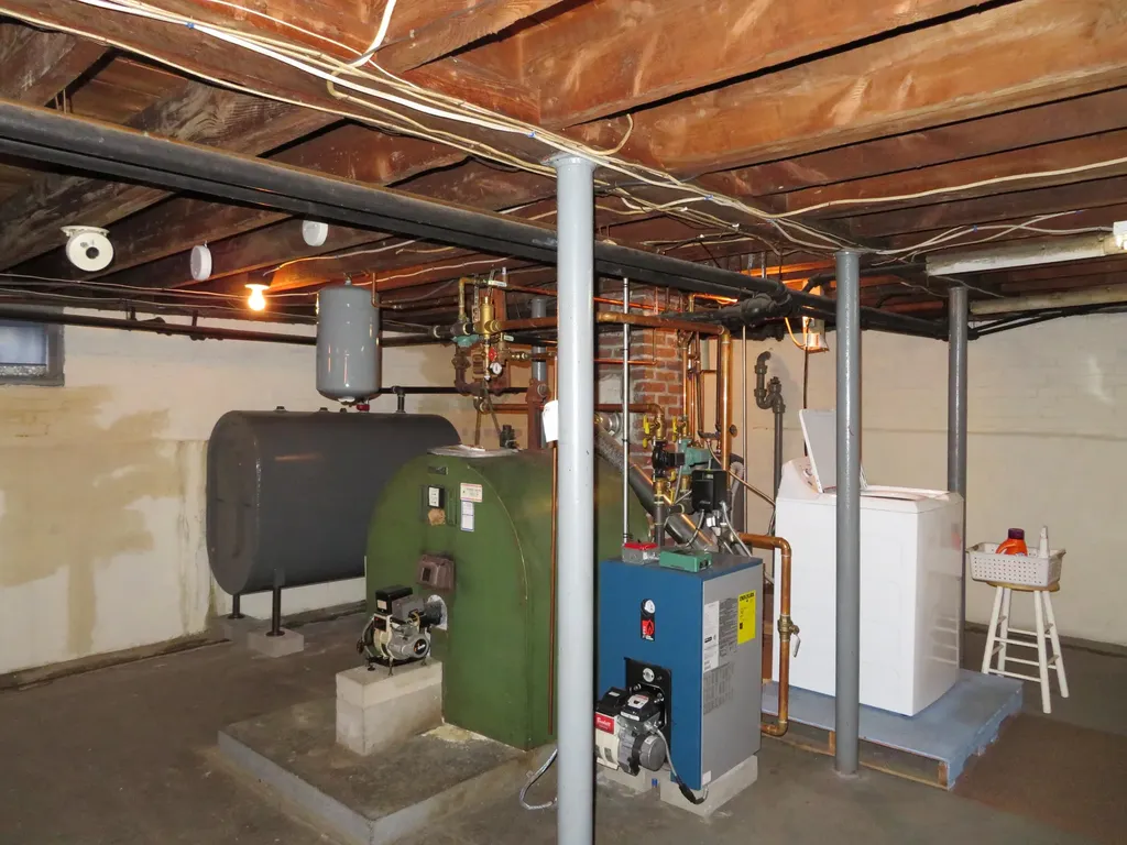 31 Forest Street Lewiston ME 04240