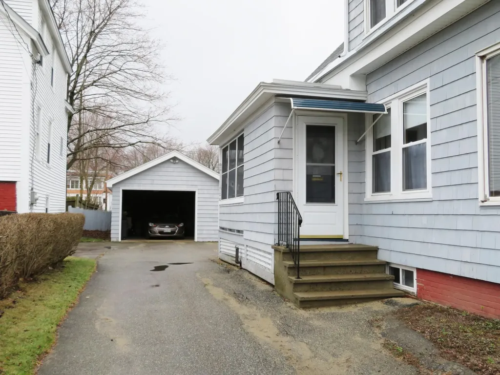 31 Forest Street Lewiston ME 04240