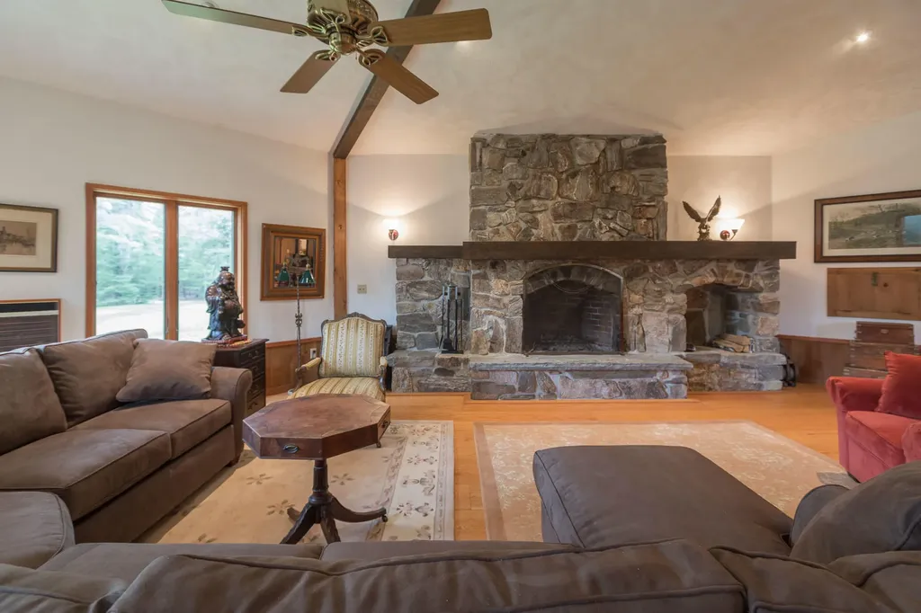 250 Magog Road Appleton ME 04862