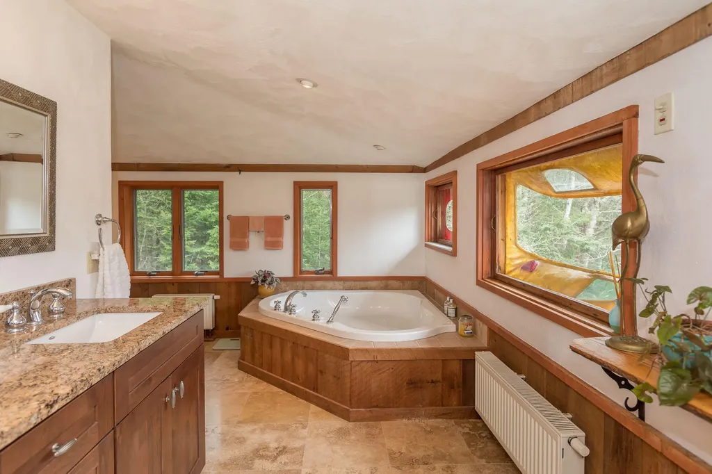 250 Magog Road Appleton ME 04862