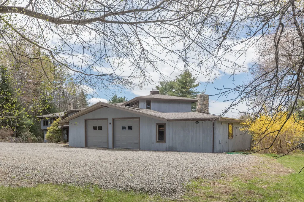250 Magog Road Appleton ME 04862