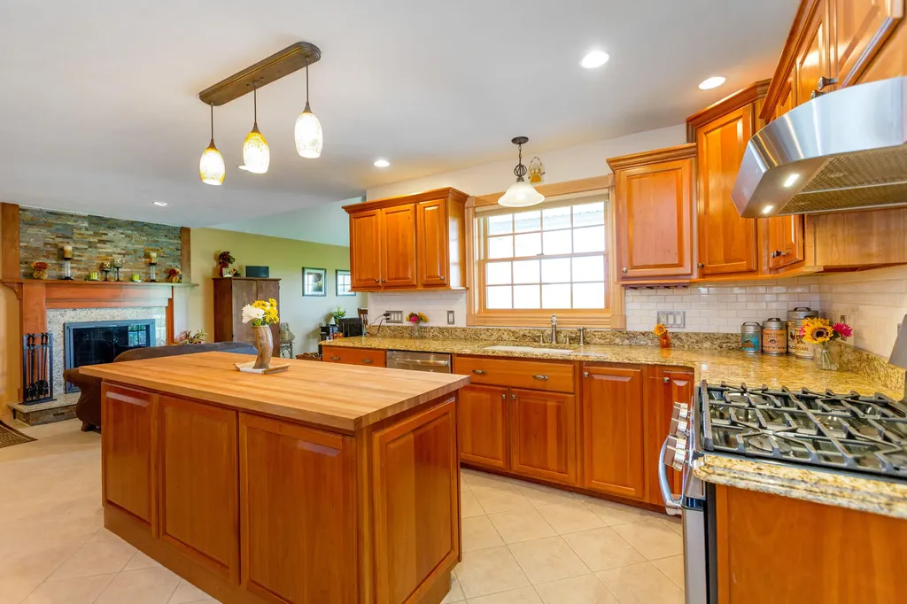 153 Fortin Drive Minot ME 04258