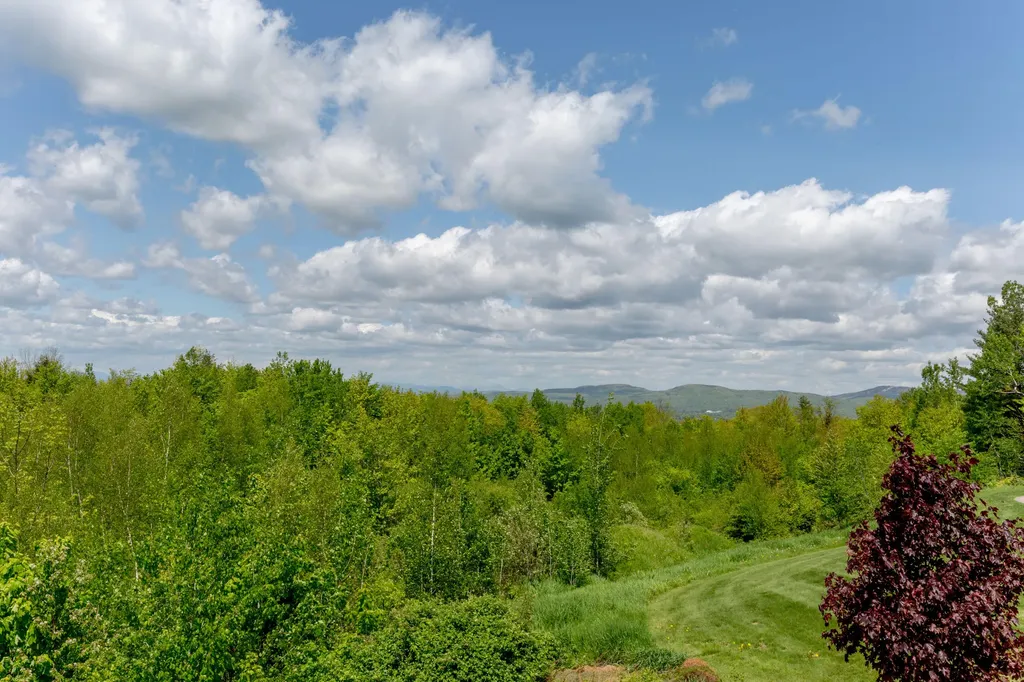 153 Fortin Drive Minot ME 04258