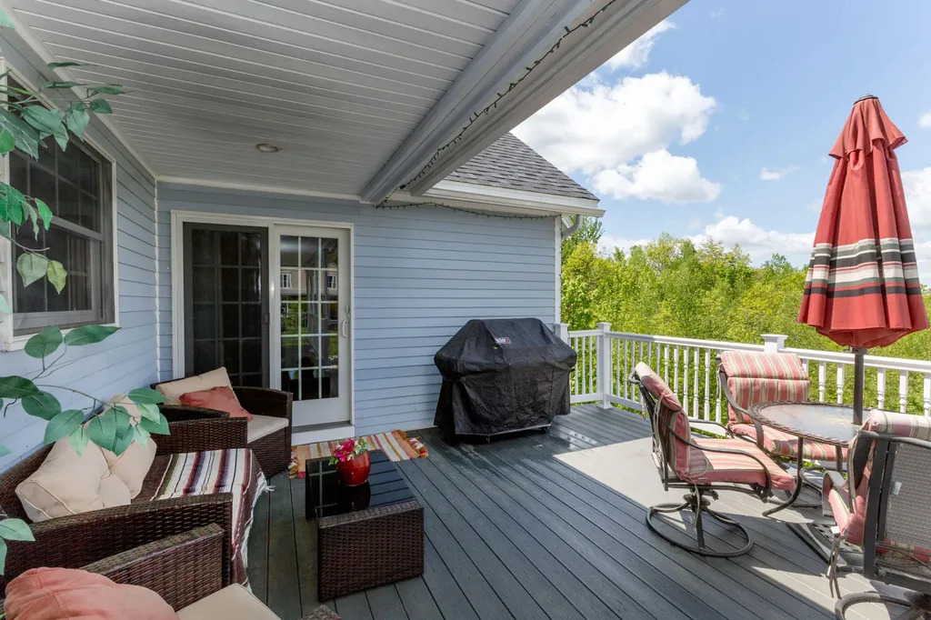 153 Fortin Drive Minot ME 04258
