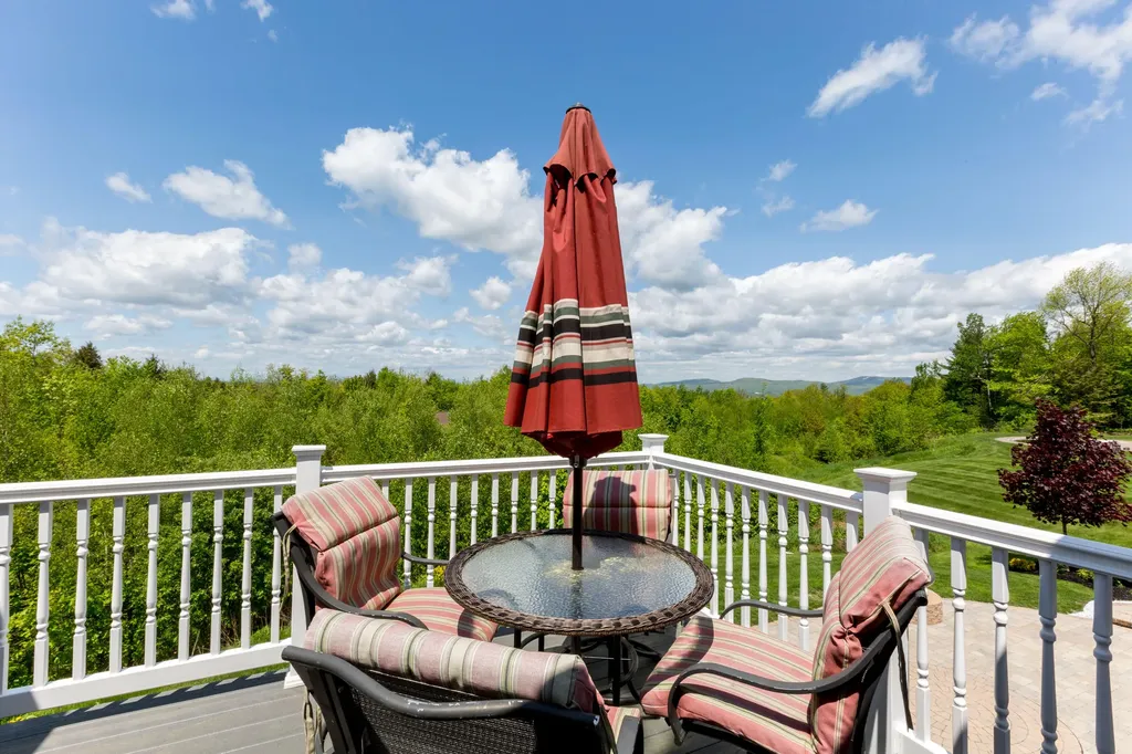 153 Fortin Drive Minot ME 04258