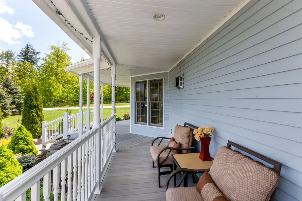 153 Fortin Drive Minot ME 04258