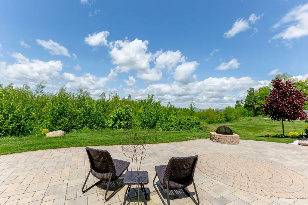 153 Fortin Drive Minot ME 04258