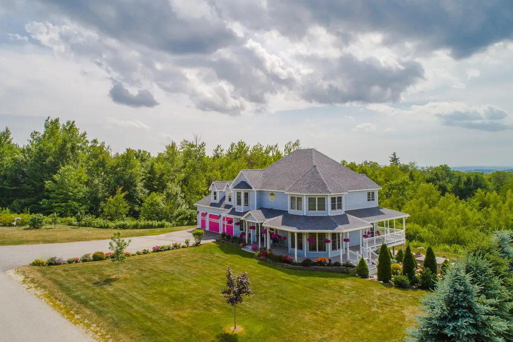 153 Fortin Drive Minot ME 04258