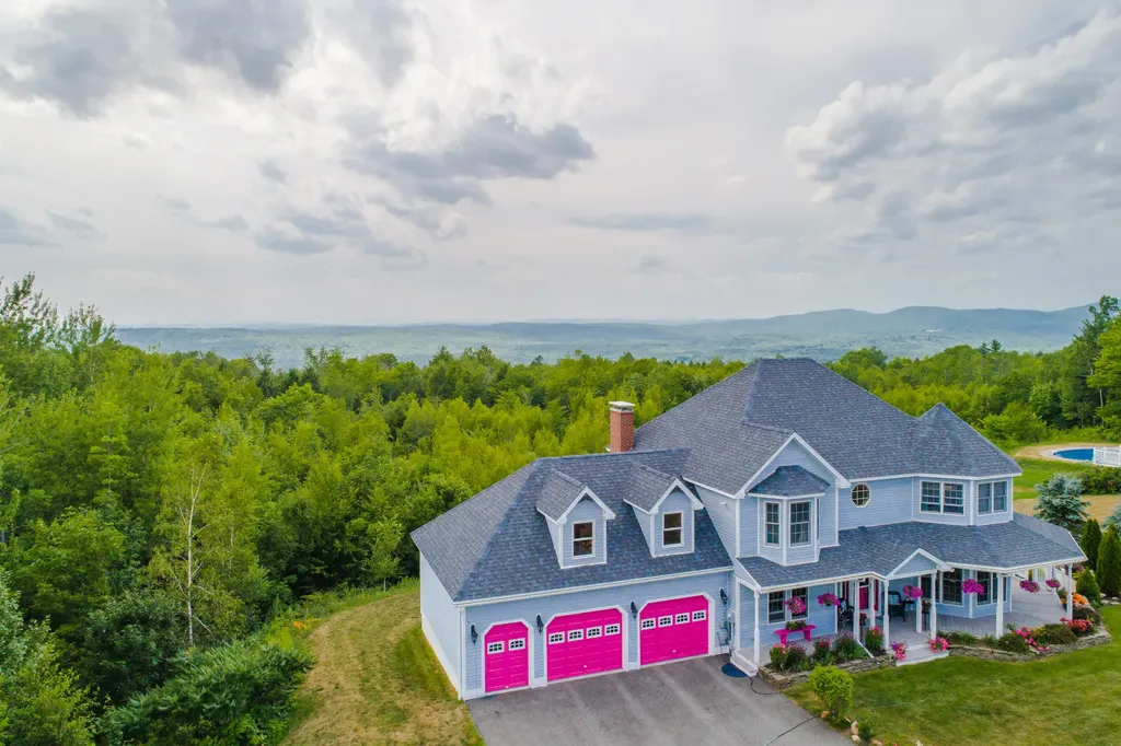 153 Fortin Drive Minot ME 04258