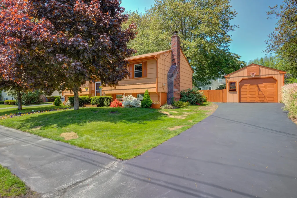 27 Candlewyck Terrace Portland ME 04102