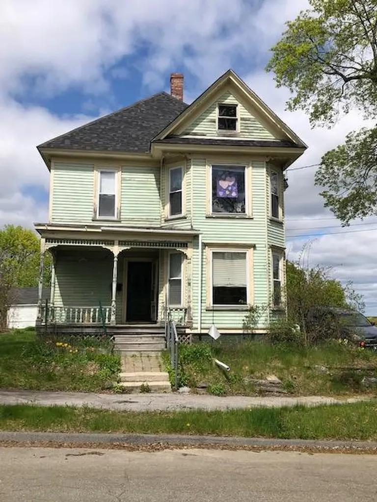 53 Dillingham Street Bangor ME 04401