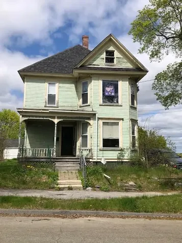 53 Dillingham Street Bangor ME 04401