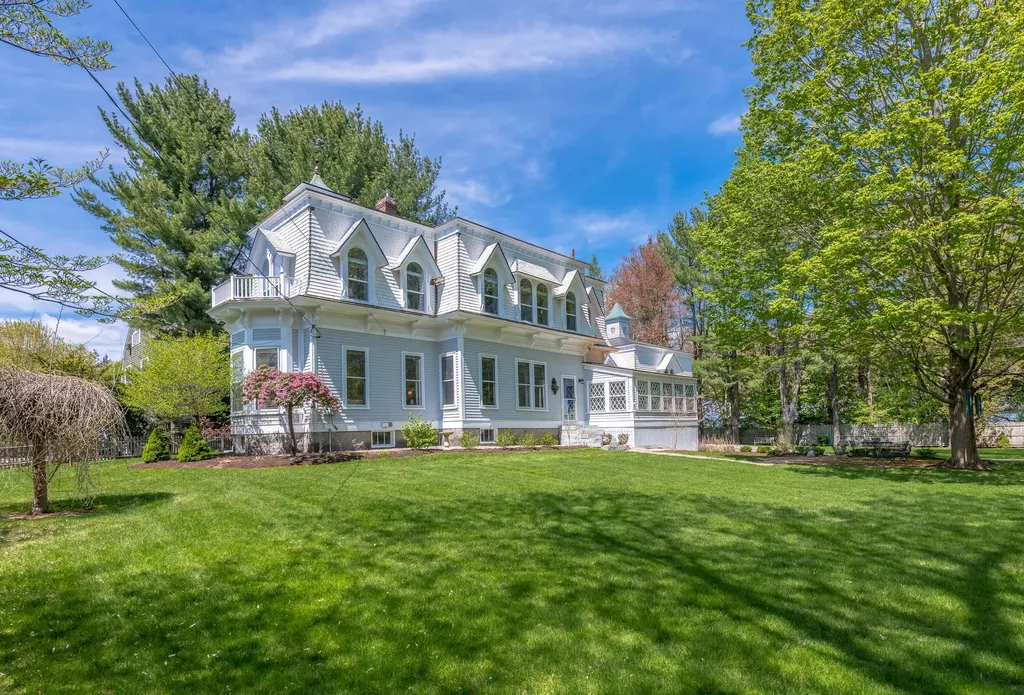 59 Fletcher Street Kennebunk ME 04043
