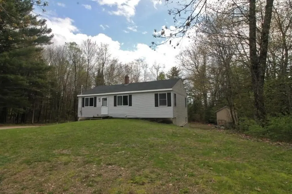 29 Richard Street Greene ME 04236