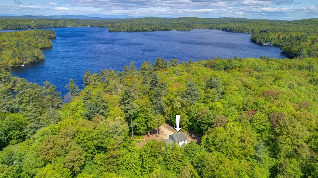69 Thomas Pond Terrace Raymond ME 04071