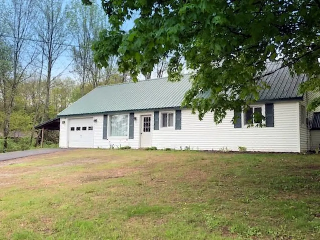 590 Oakland Road Belgrade ME 04917