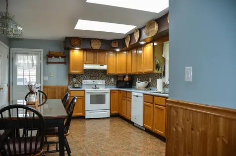 16 Bean Road Windsor ME 04363