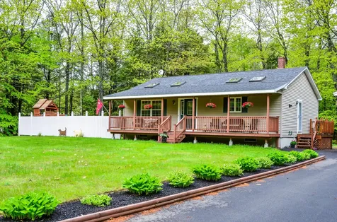 16 Bean Road Windsor ME 04363