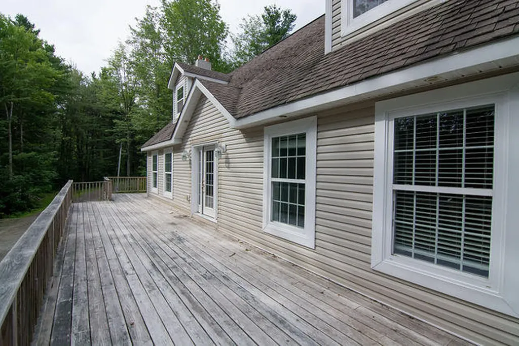 86 Settlers Drive Hancock ME 04640