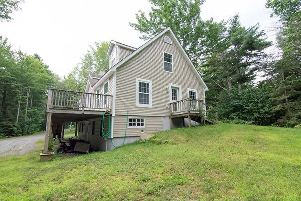 86 Settlers Drive Hancock ME 04640