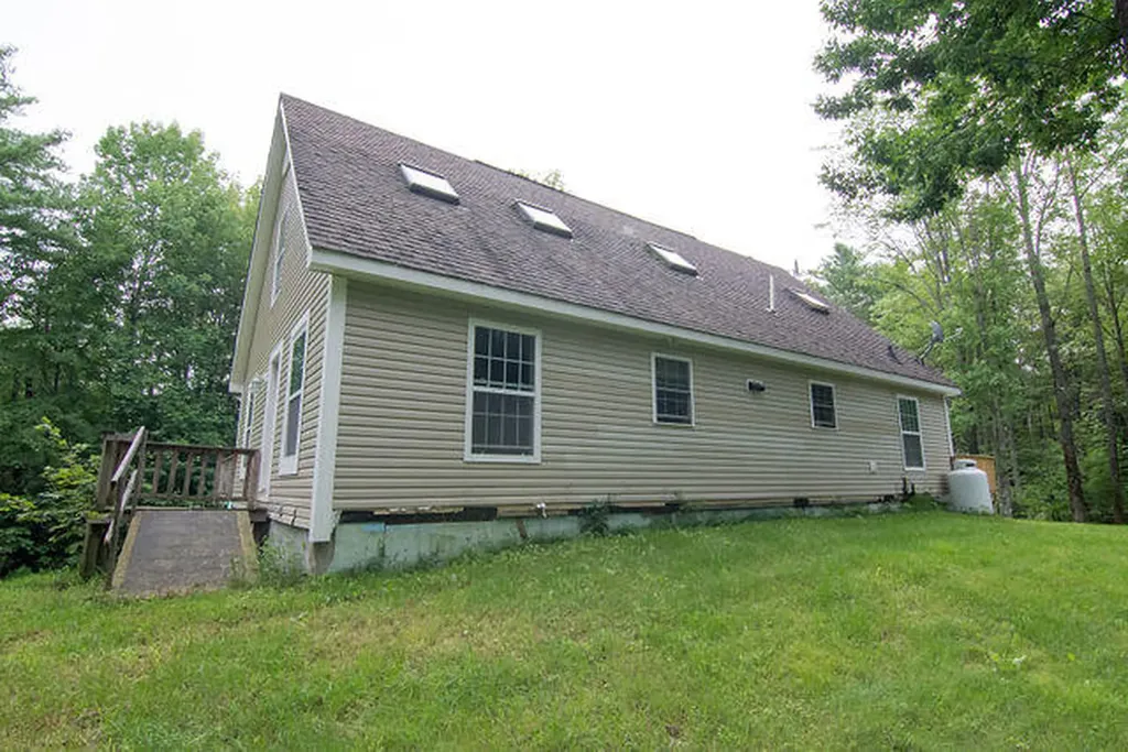 86 Settlers Drive Hancock ME 04640