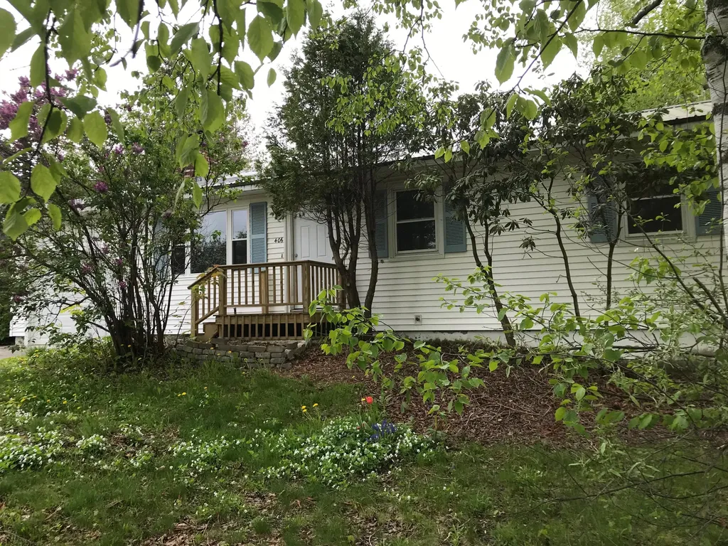 406 Pearl Street Bangor ME 04401