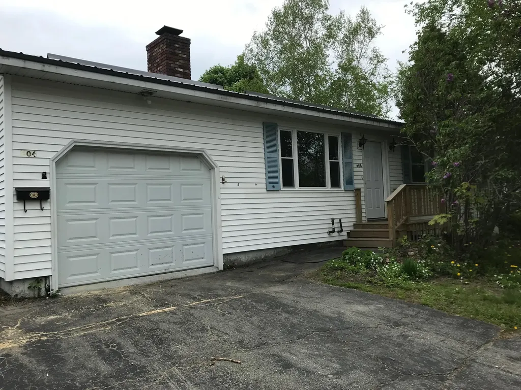 406 Pearl Street Bangor ME 04401
