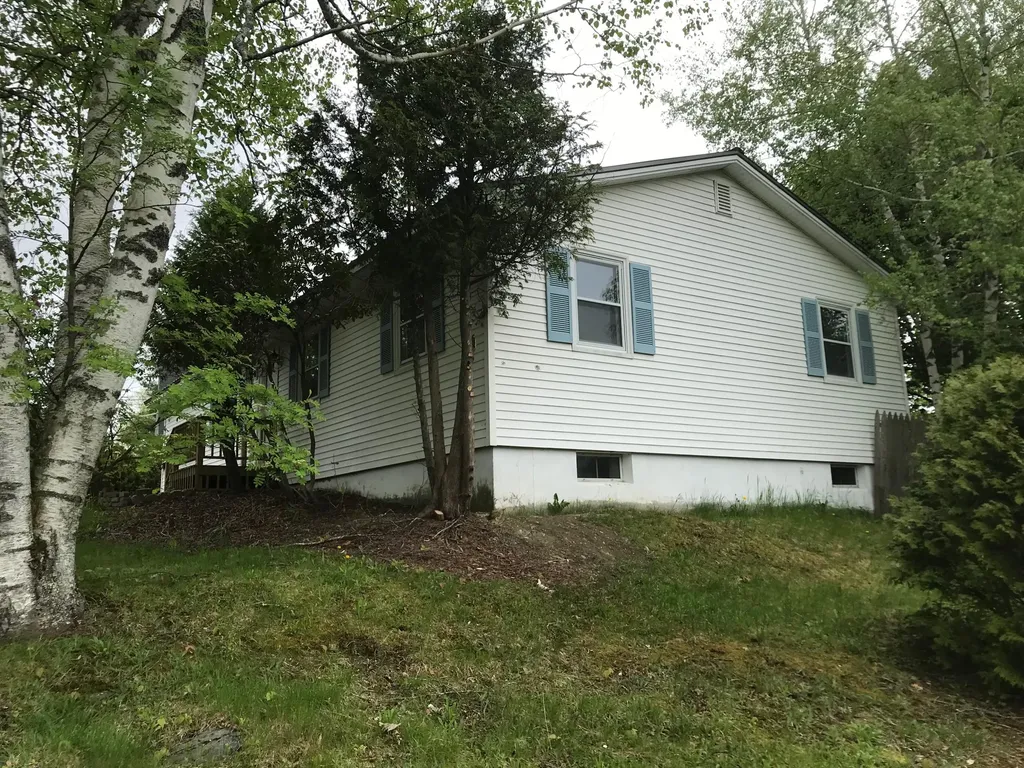 406 Pearl Street Bangor ME 04401