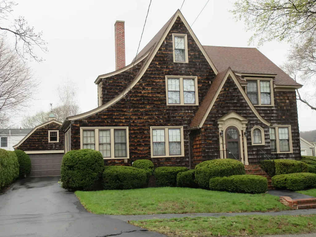 24 Franklin Street Lewiston ME 04240