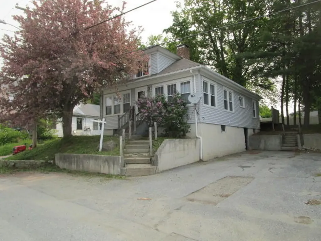 55 Green Street Winthrop ME 04364